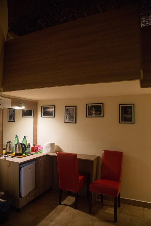 Downtown Studio Oradea Exterior foto